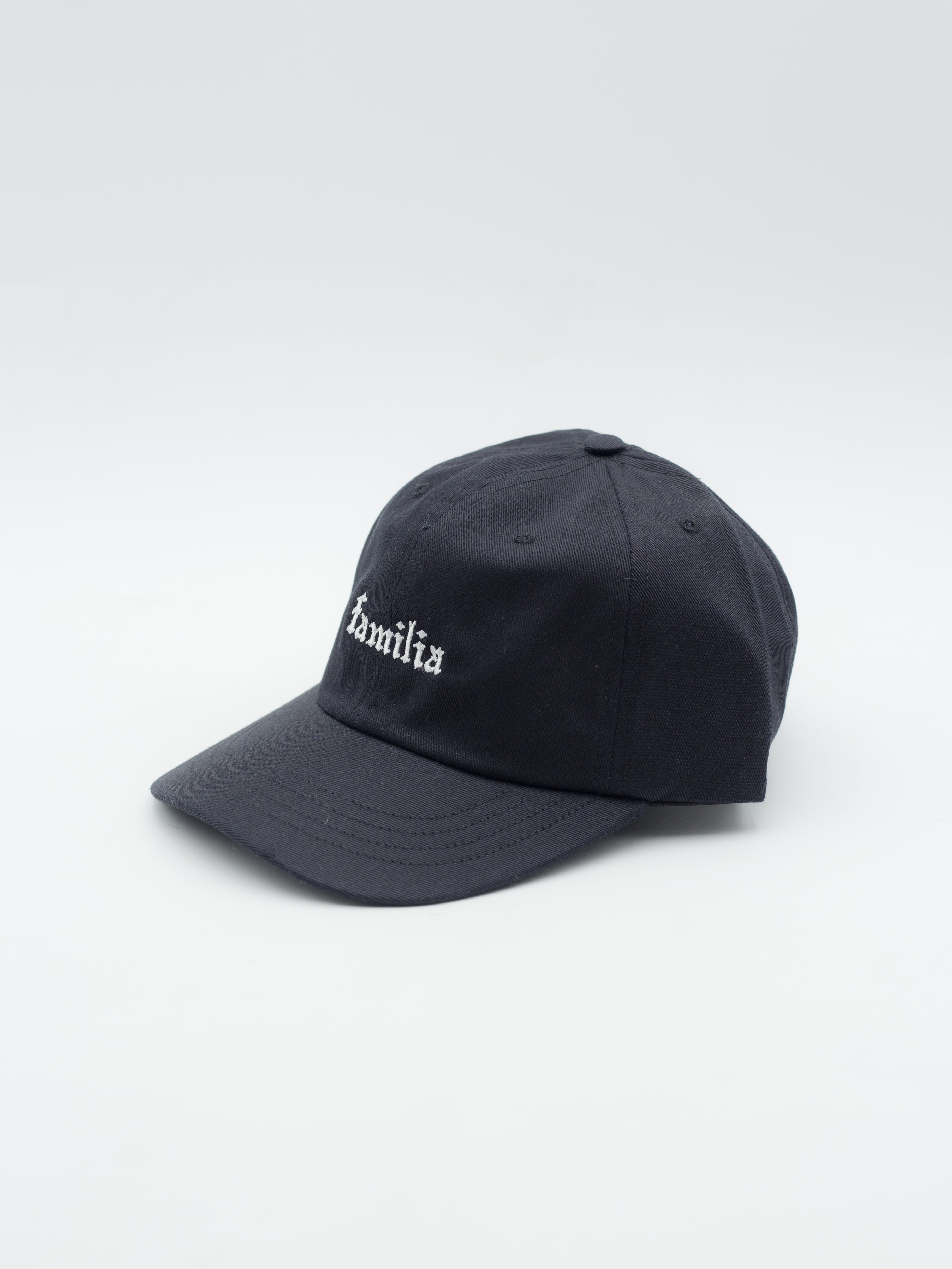 Familia Dad Hat Negro