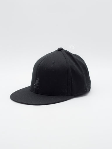 Flexfit Flat Peak Baseball Cap Black - La Tienda de las Gorras