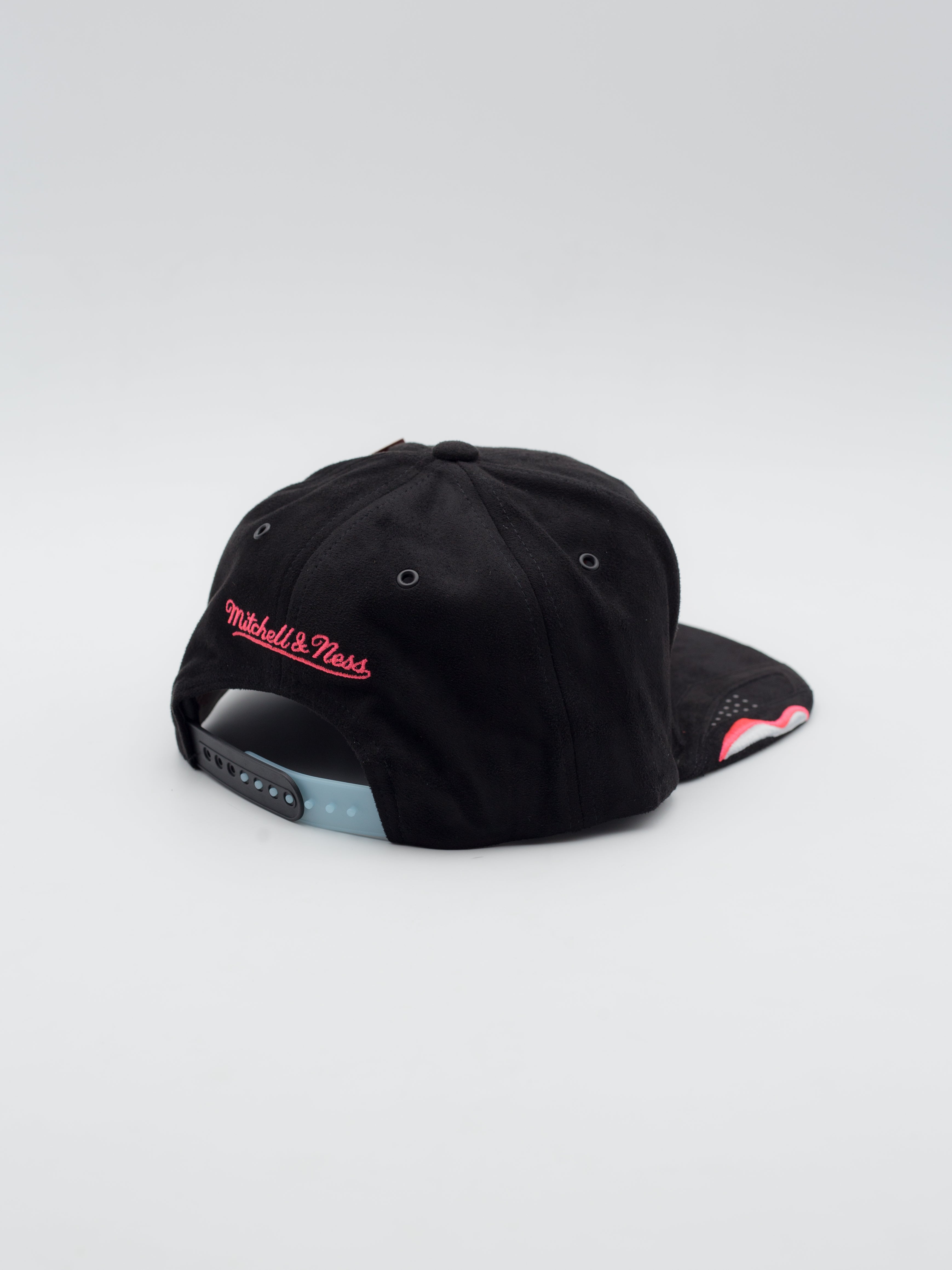 Day 6 Chicago Bulls Snapback Black