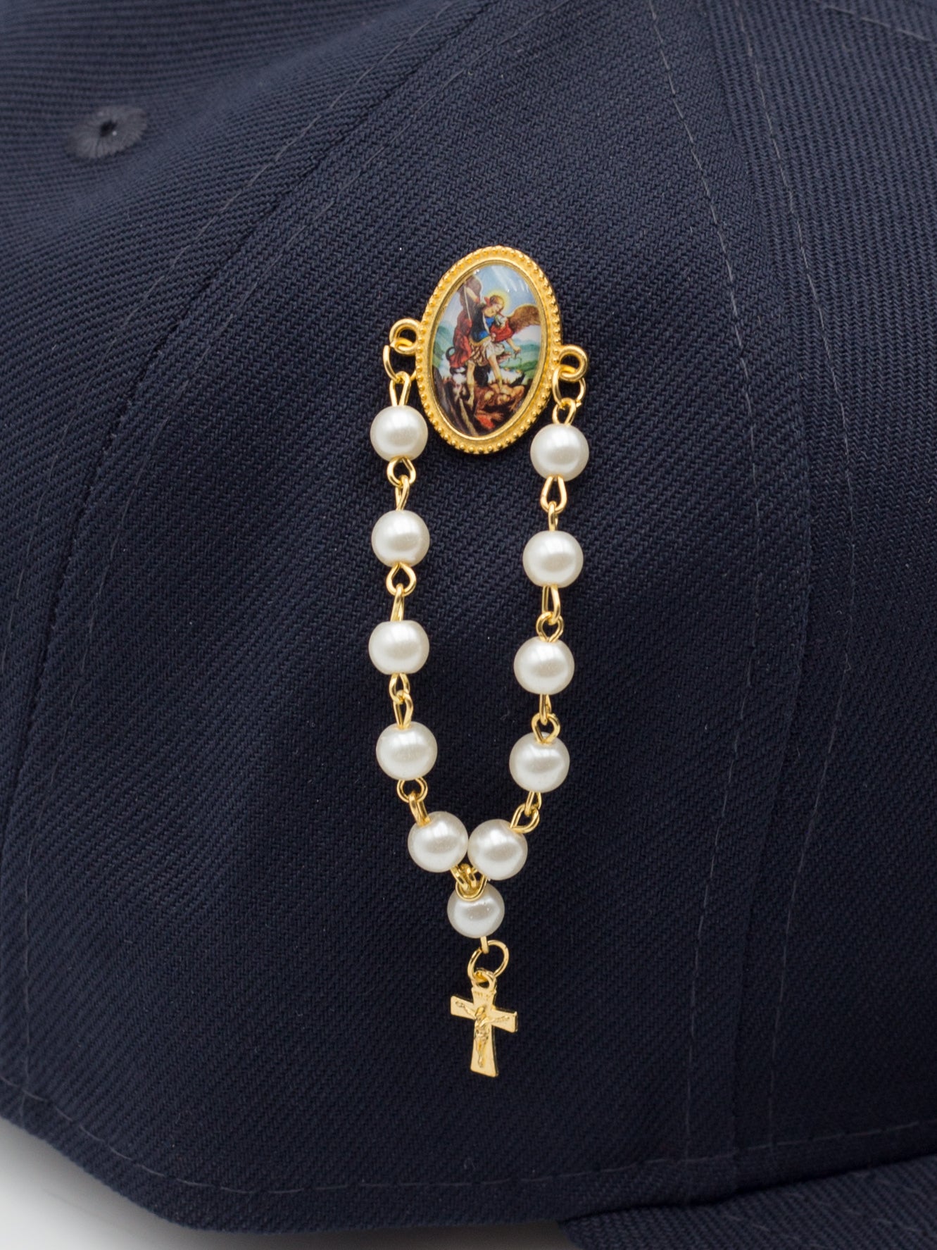 Gilda Pin