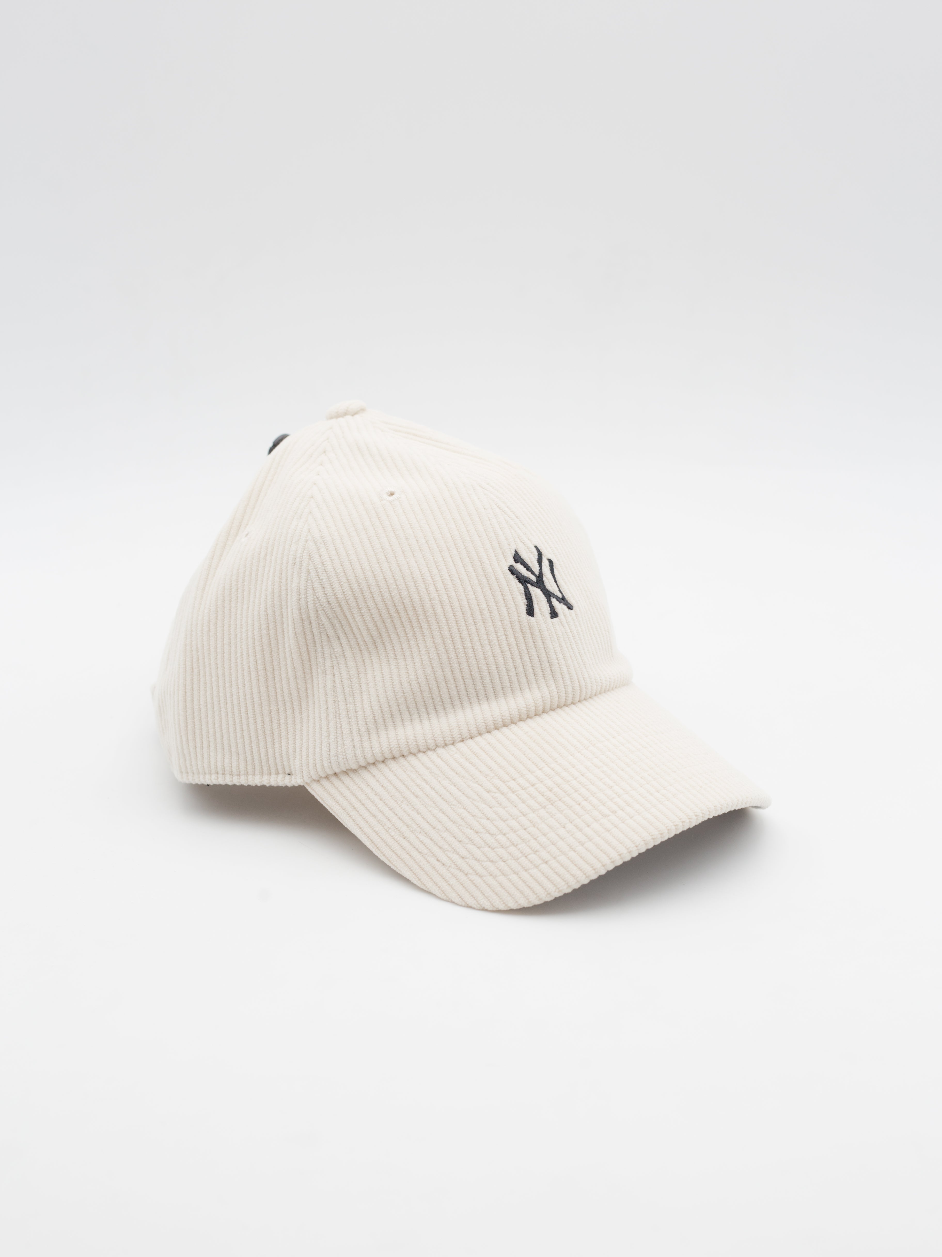 CLEAN UP Minilogo Thick Corduroy New York Yankees Natural