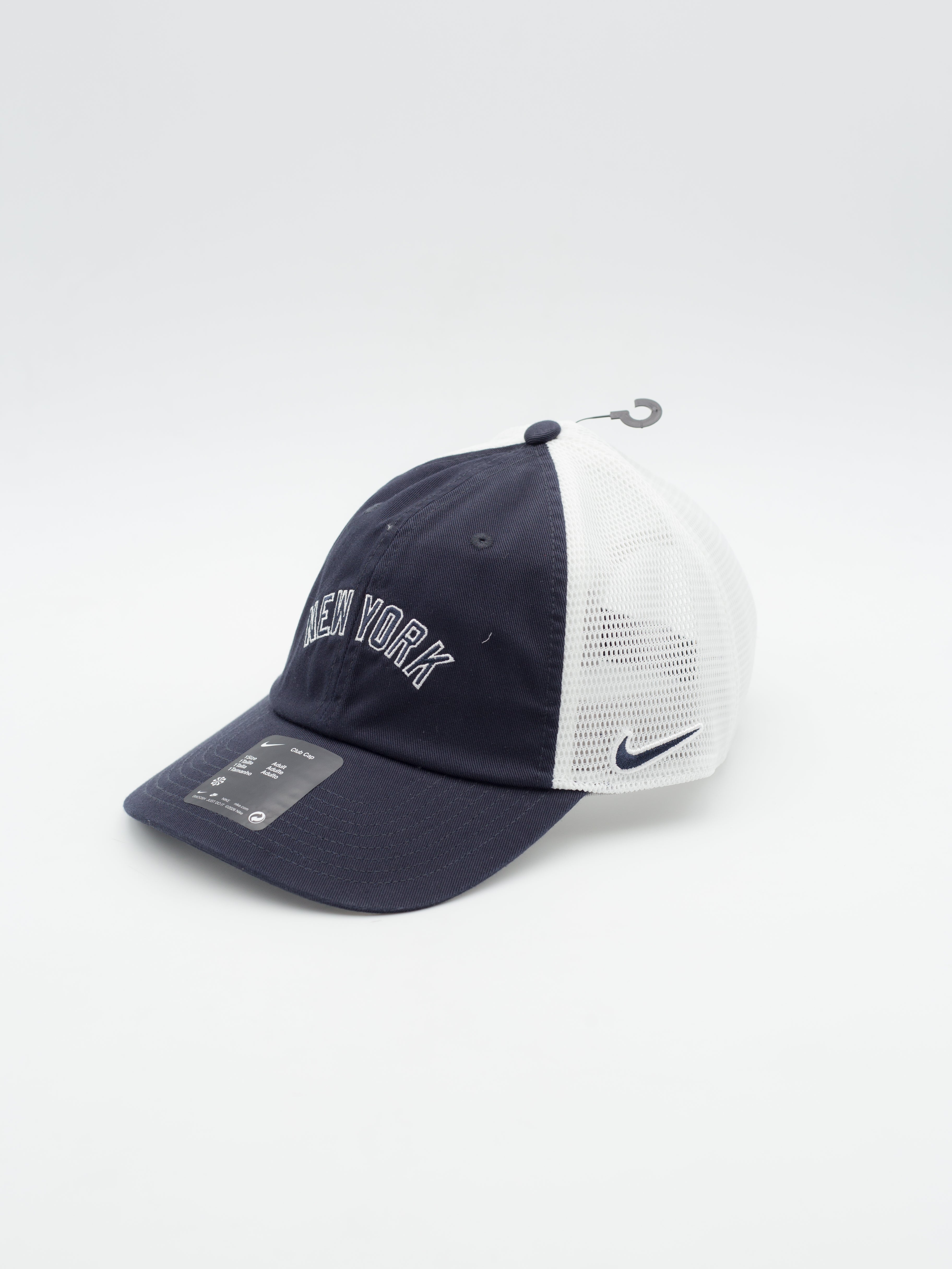 Club Cap Script New York Yankees Trucker Navy