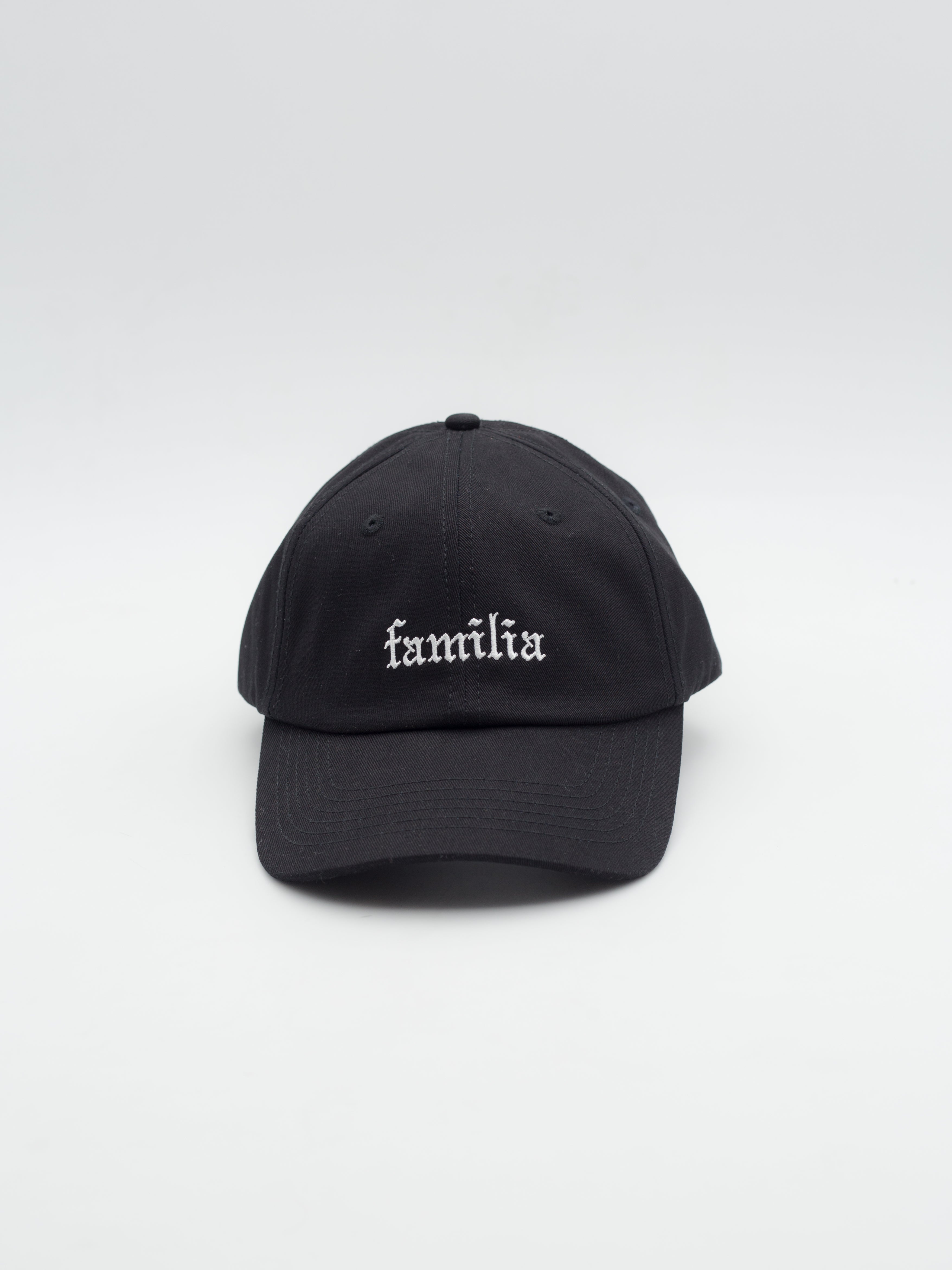 Familia Dad Hat Black