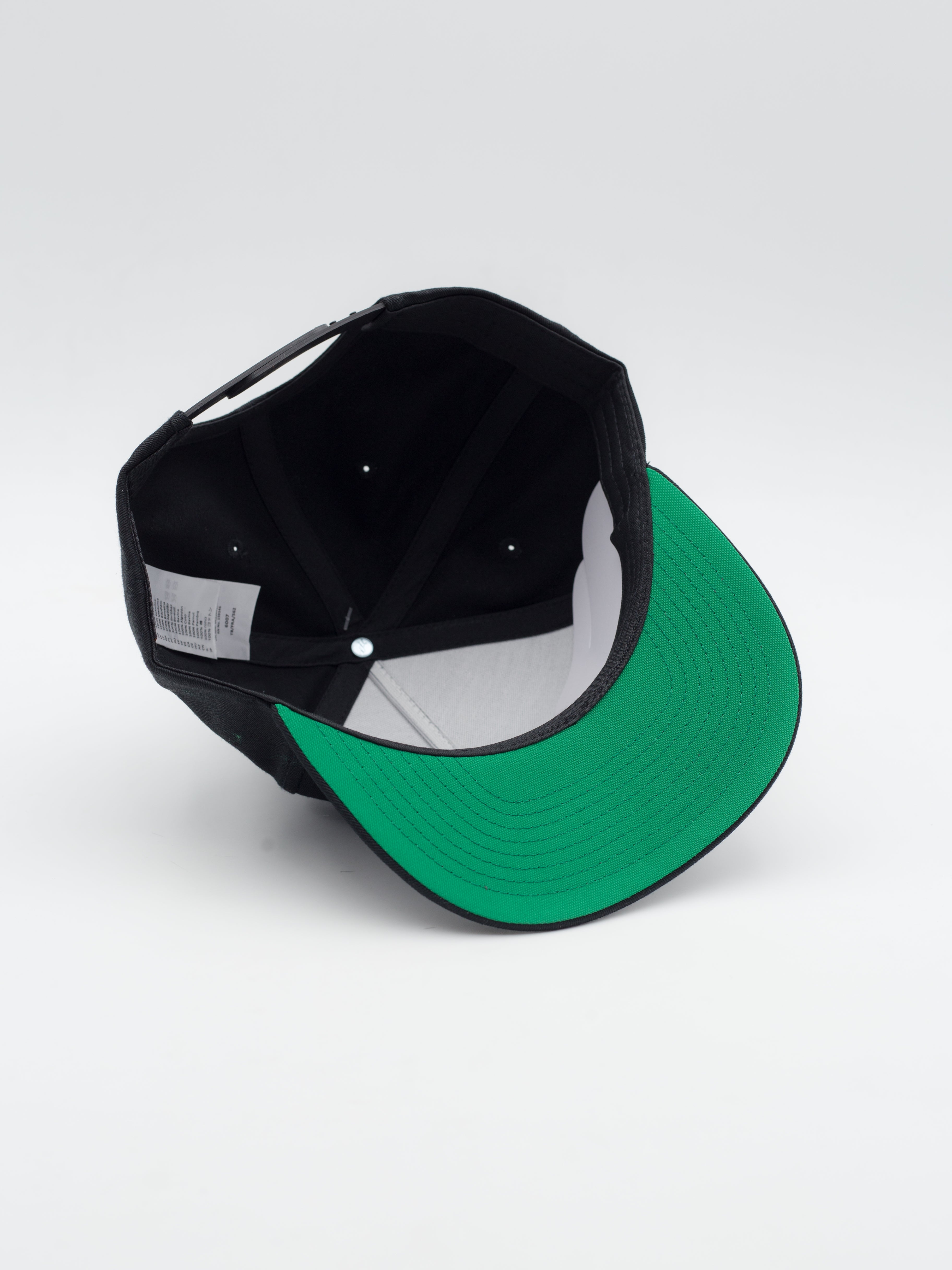 Classic 5 panel Snapback Black