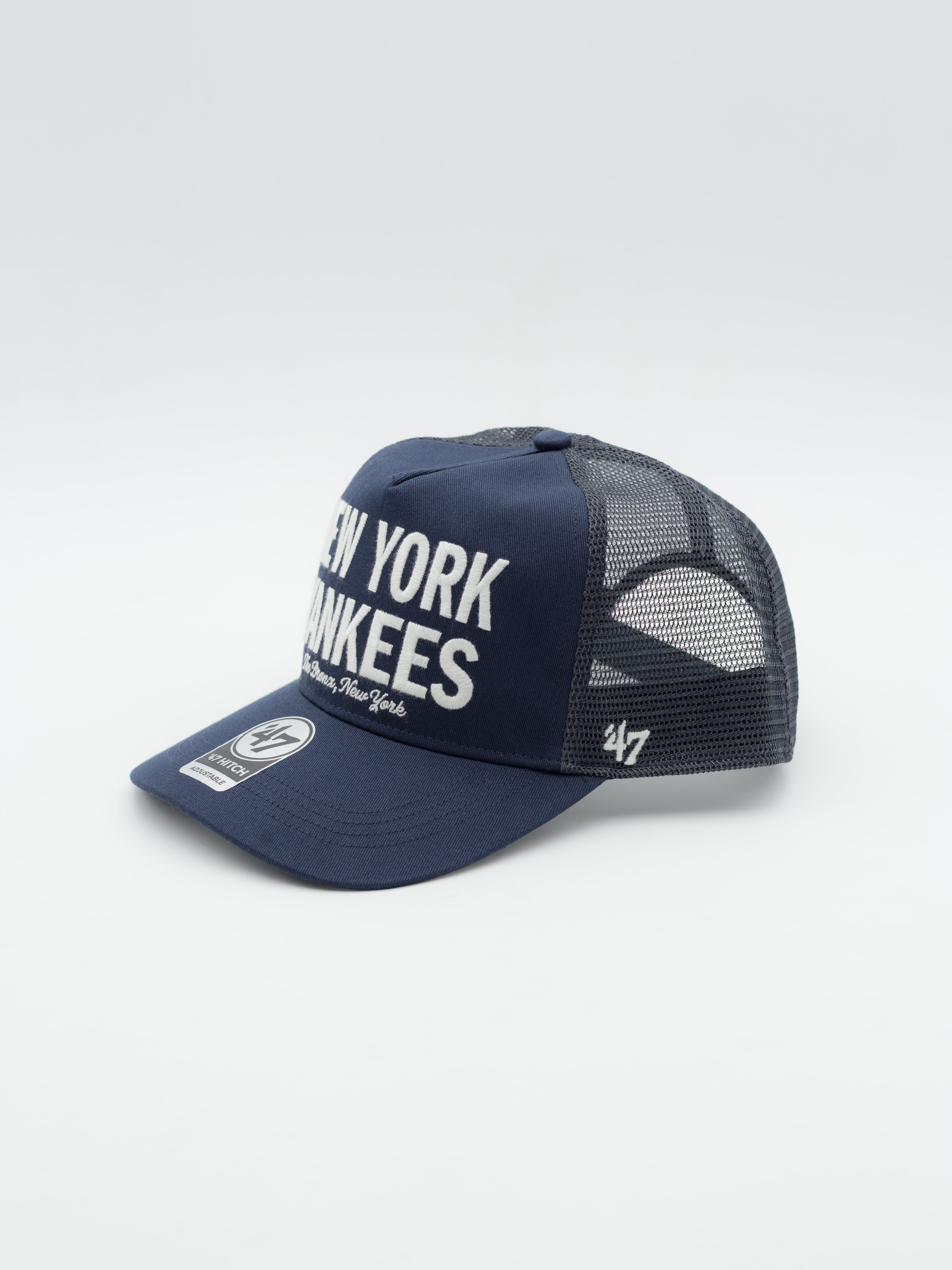 HITCH Contemporary New York Yankees Trucker Snapback Navy