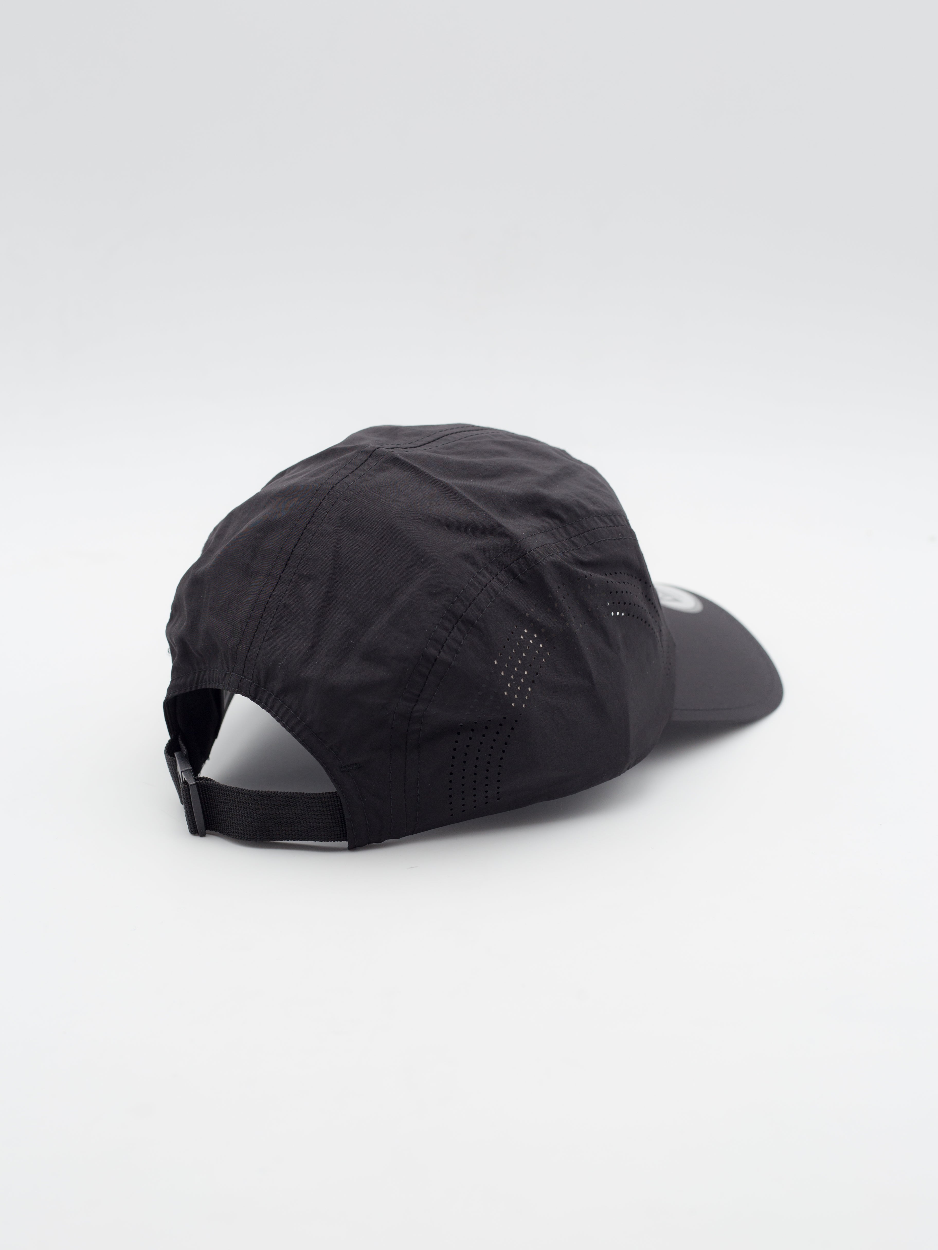 Runner Tech Midi New York Yankees 5 Panel Black