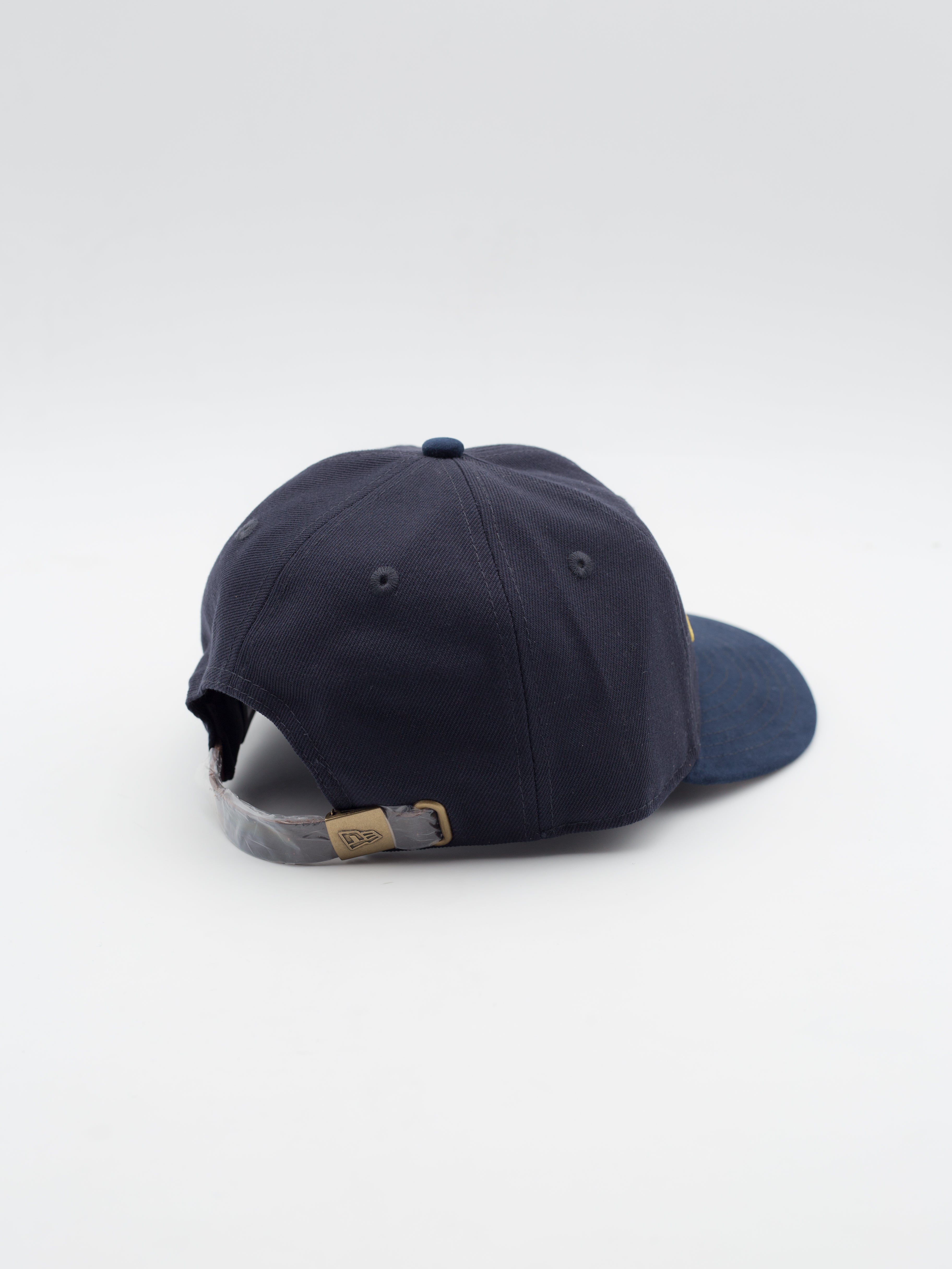 9Fifty New Era Suede Retro Crown