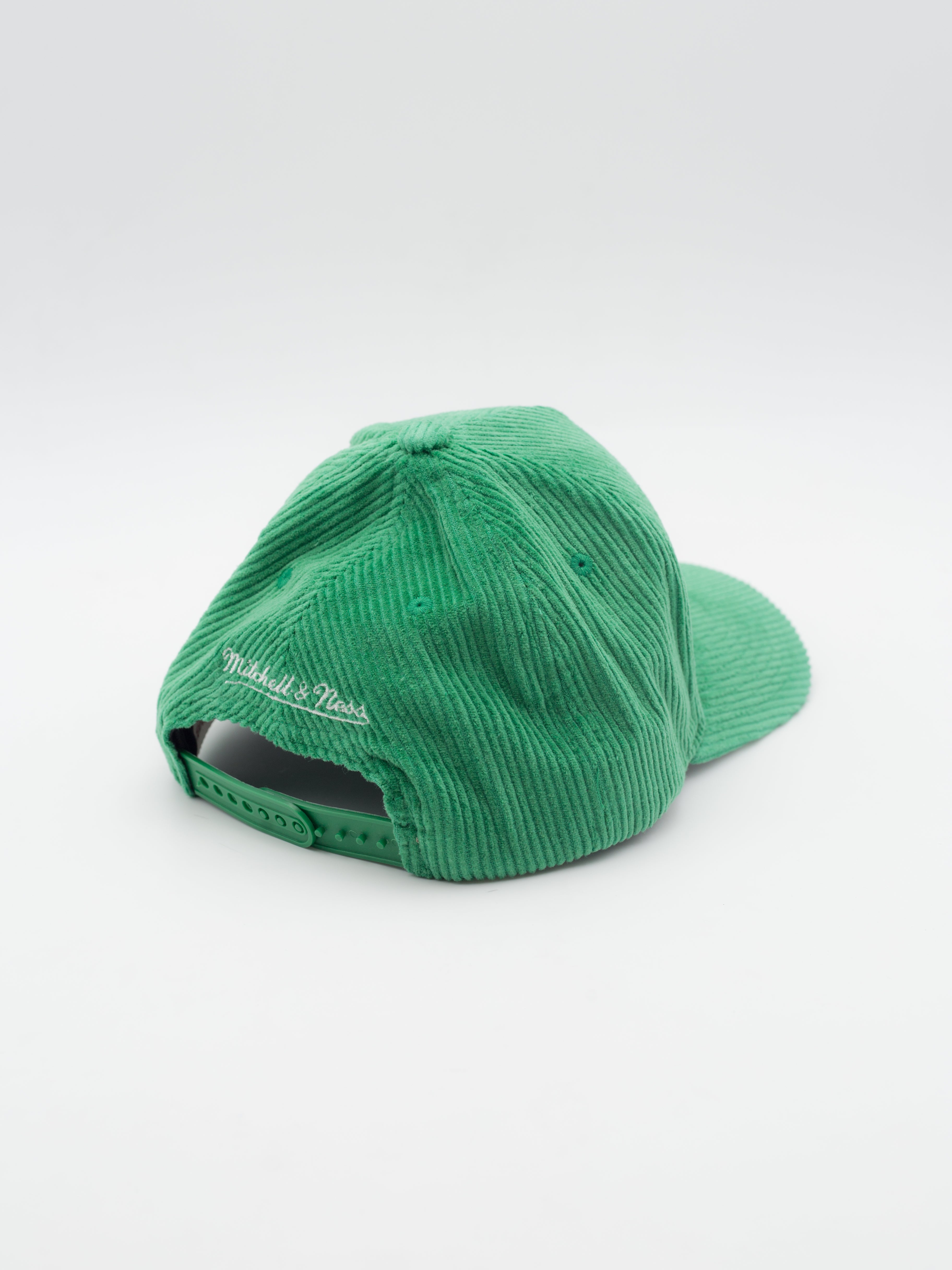 Arch Stamp Pro Pinch Milwaukee Bucks Snapback