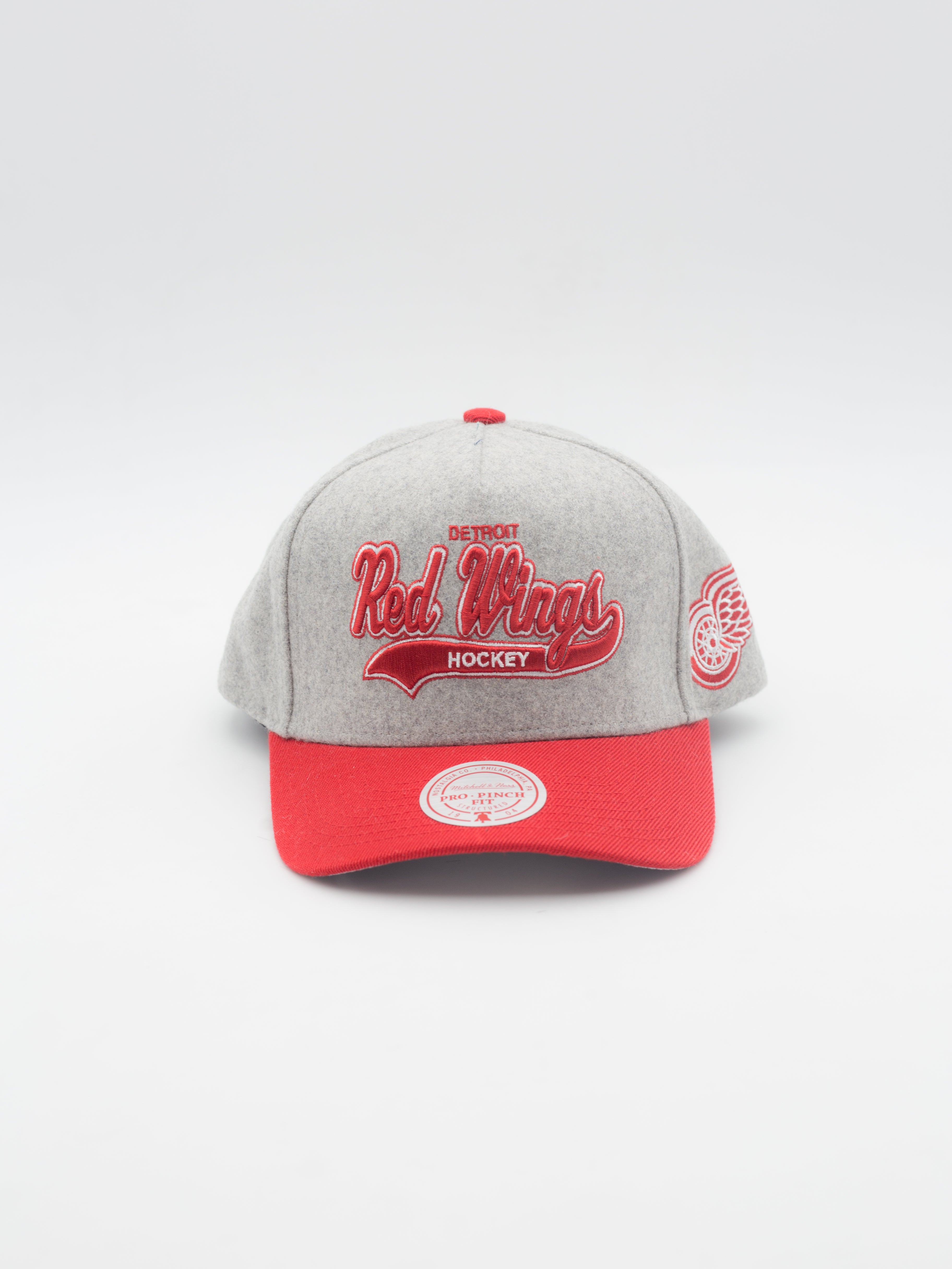 Tailsweep Pro Pinch Detroit Red Wings Snapback