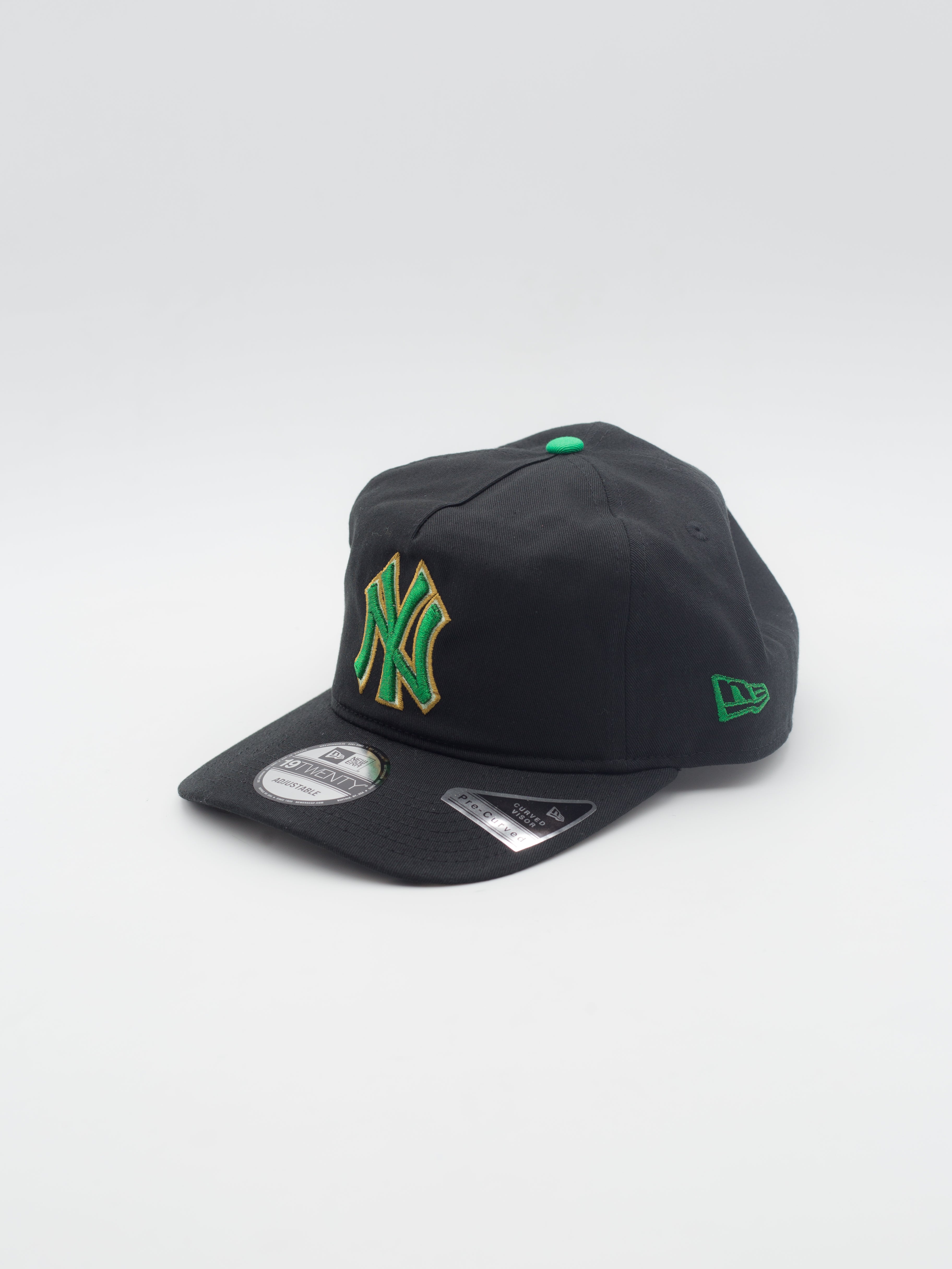19TWENTY St. Patrick's Day New York Yankees Black/Green