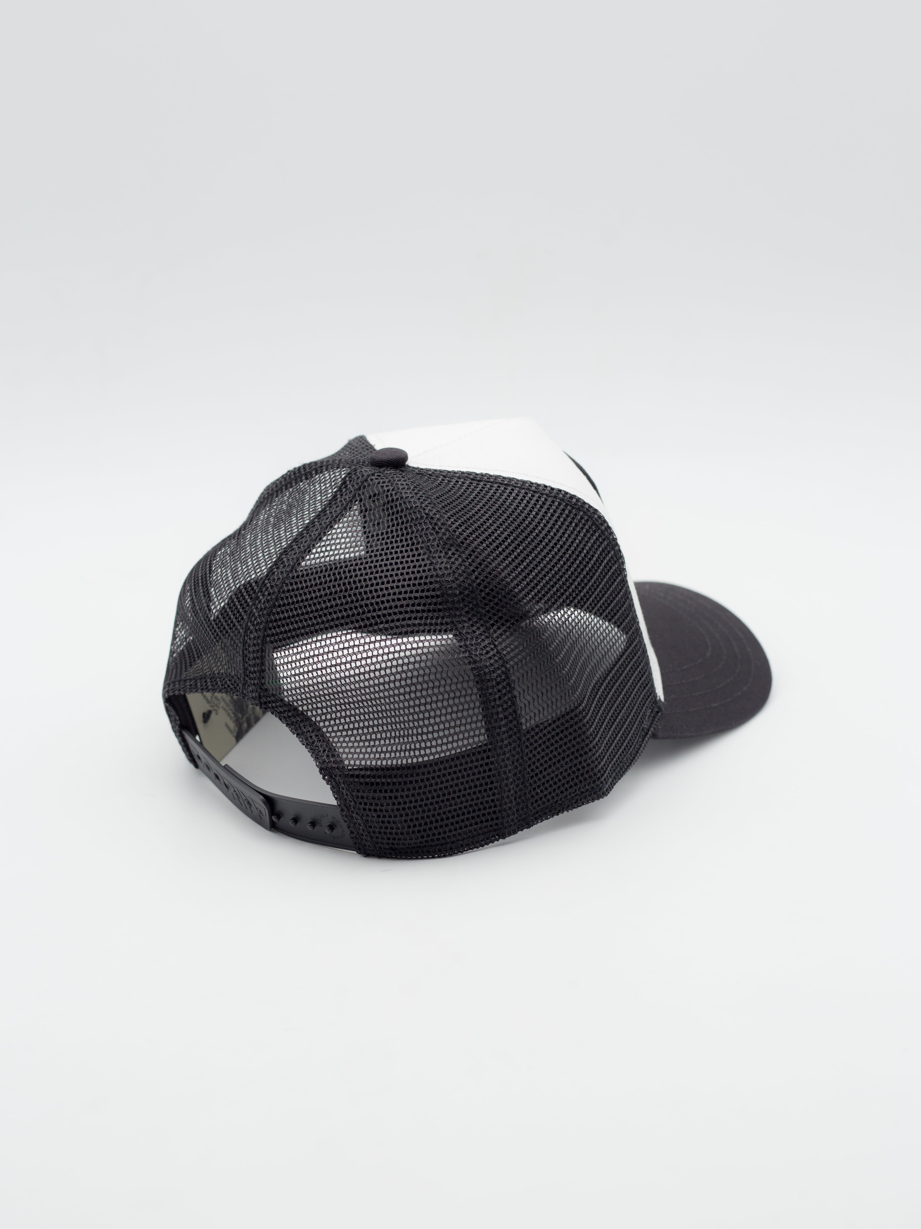 Rooster Trucker Black/White
