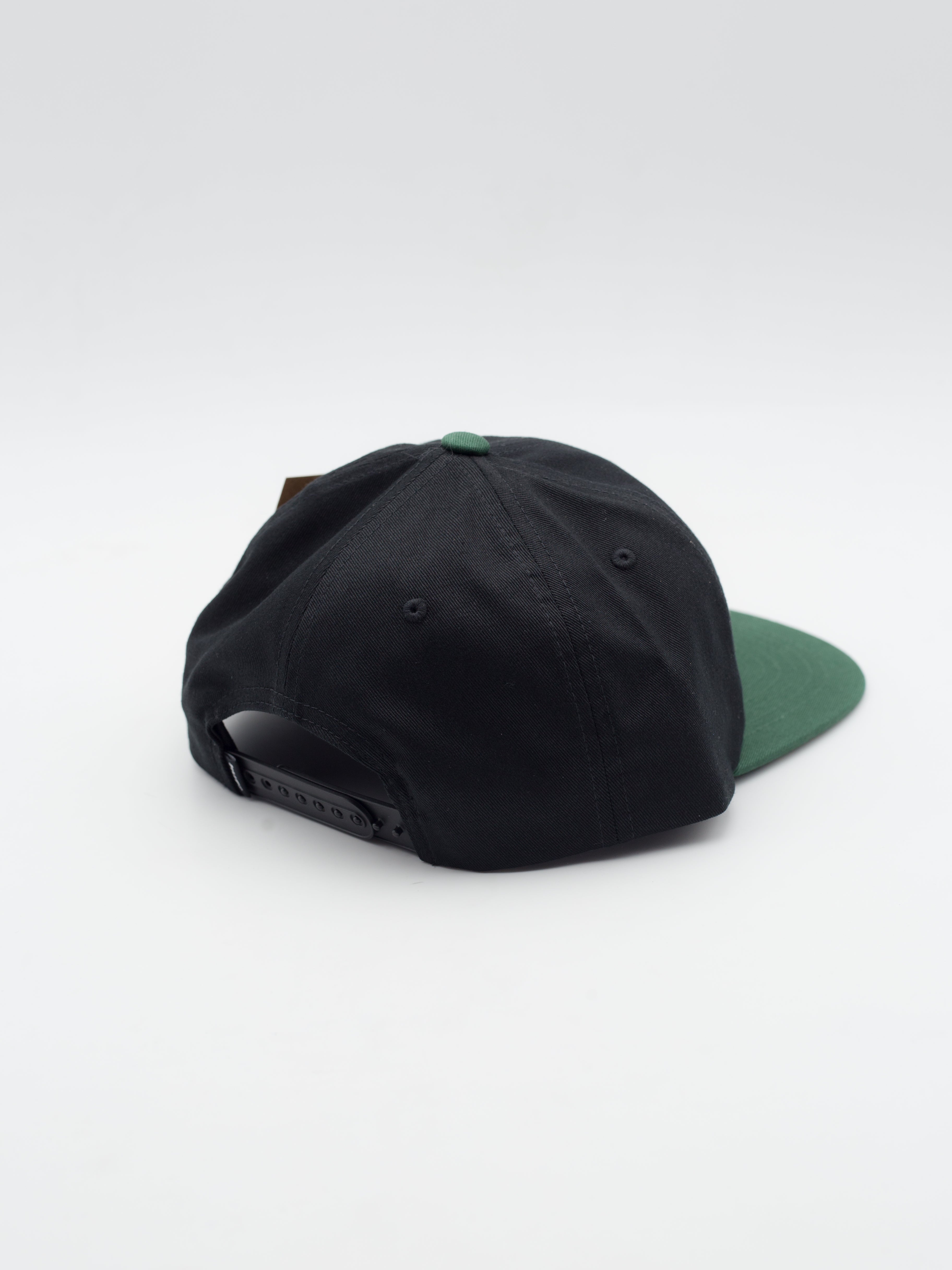 Snoopy Puffer Snapback Black