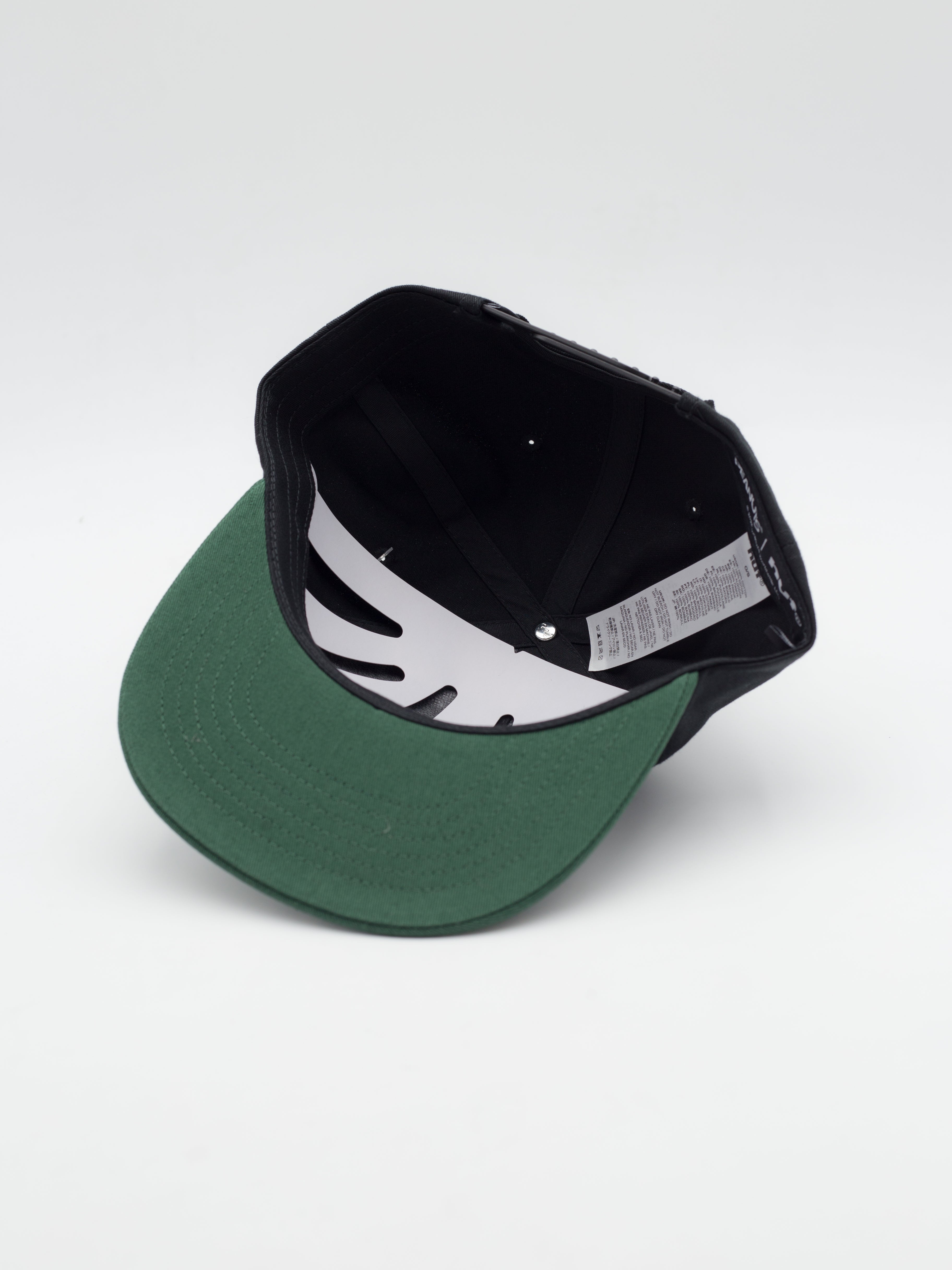 Snoopy Puffer Snapback Black