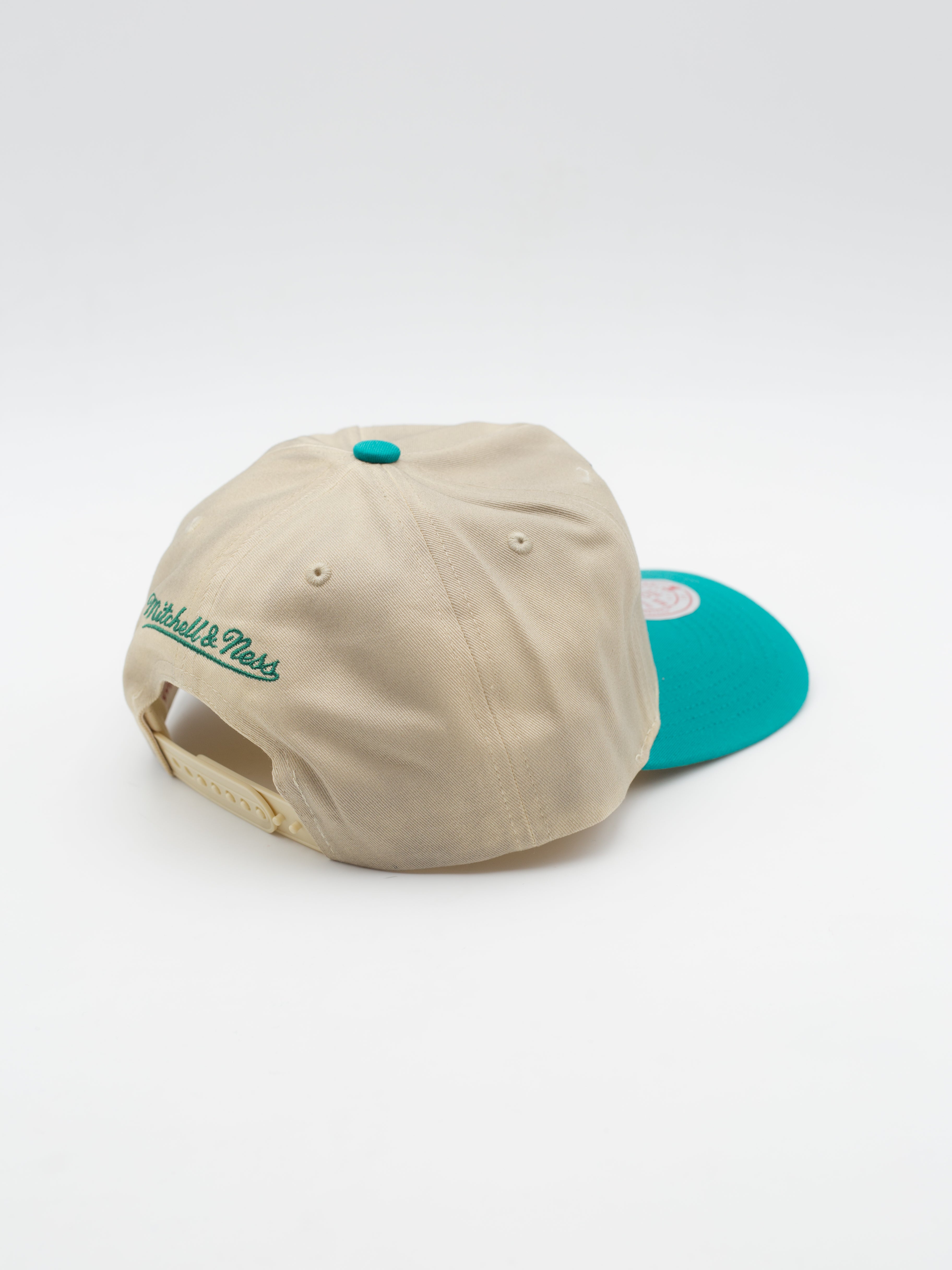 The Caddy Fit Retro Roots Deadstock Anaheim Ducks Snapback