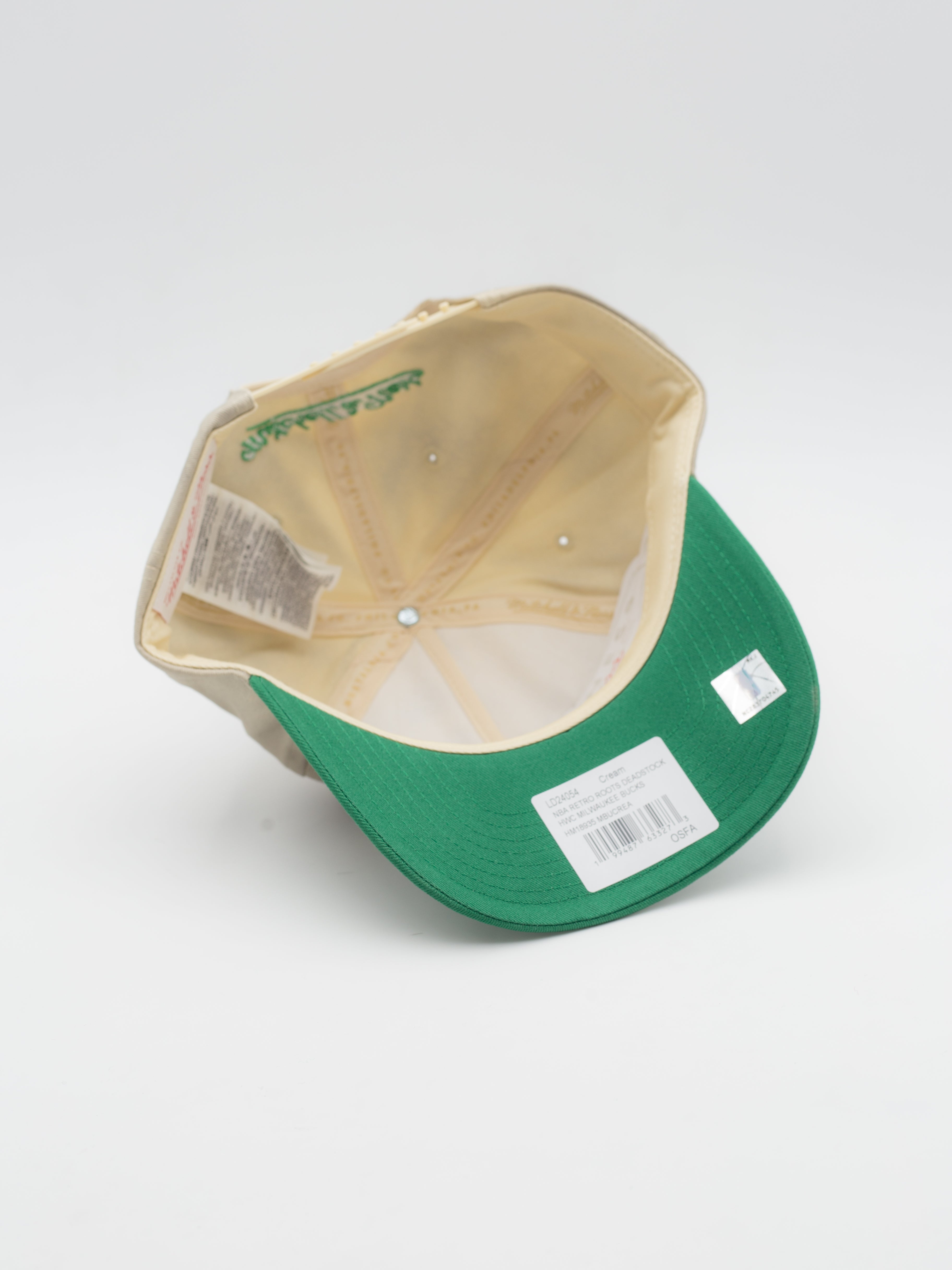 The Caddy Fit Retro Roots Deadstock Milwaukee Bucks Snapback