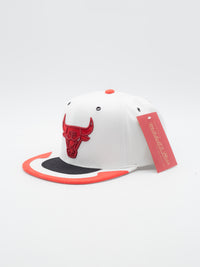 Day 4 Chicago Bulls Snapback White/Red - La Tienda de las Gorras