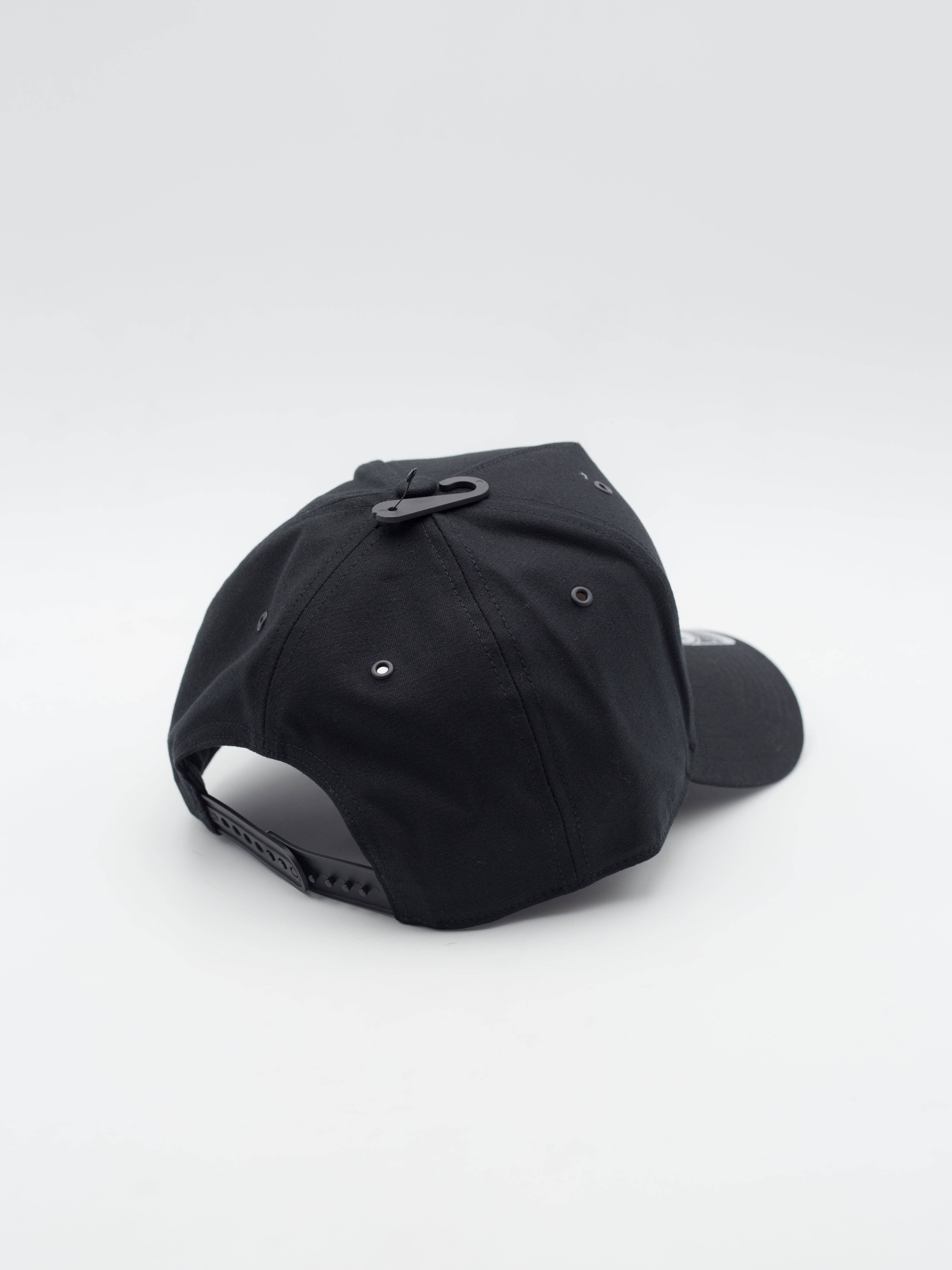 OFFSIDE Primary Purpouse New York Yankees Black