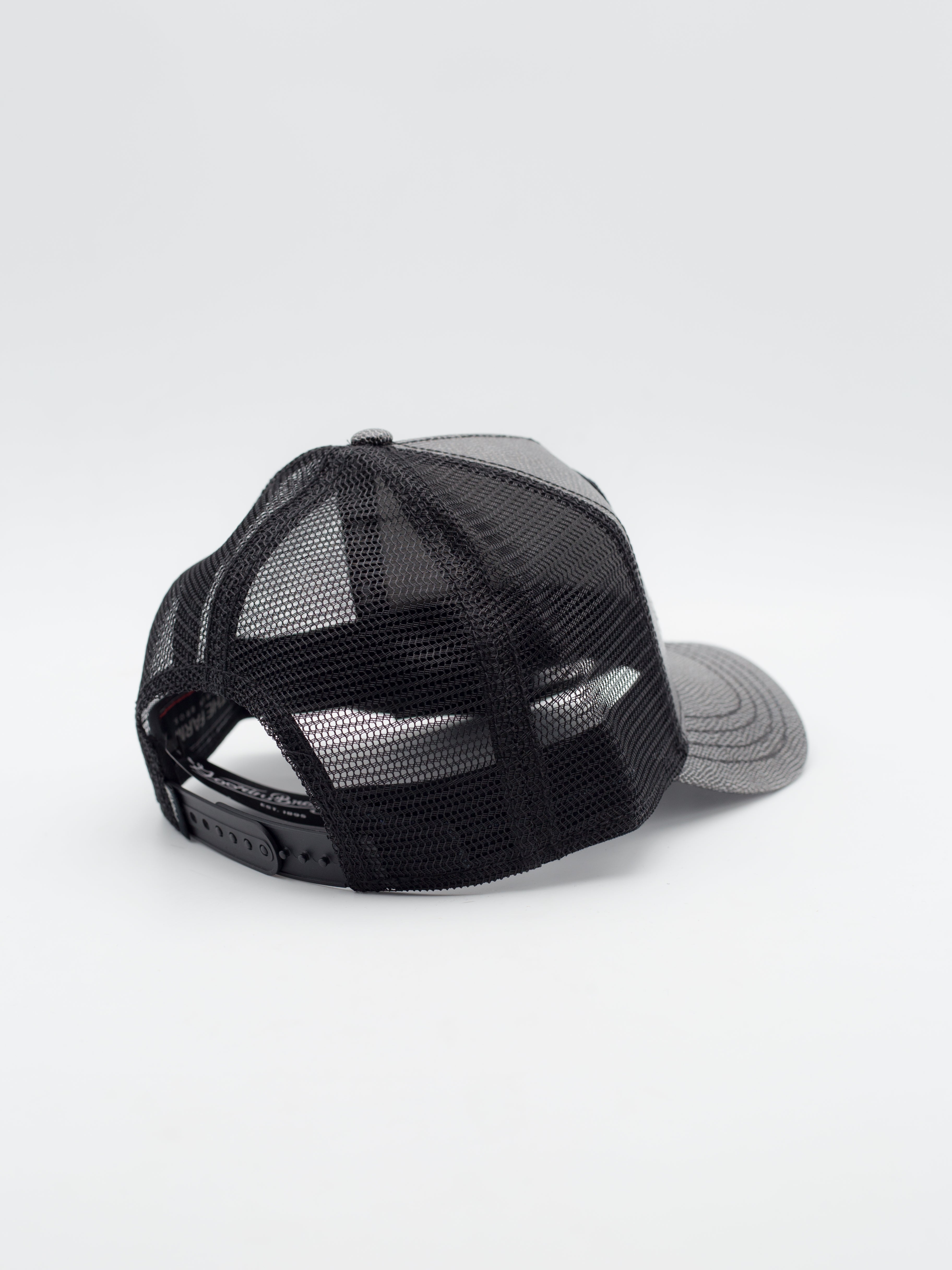 Black Horse Trucker Grey - La Tienda de las Gorras