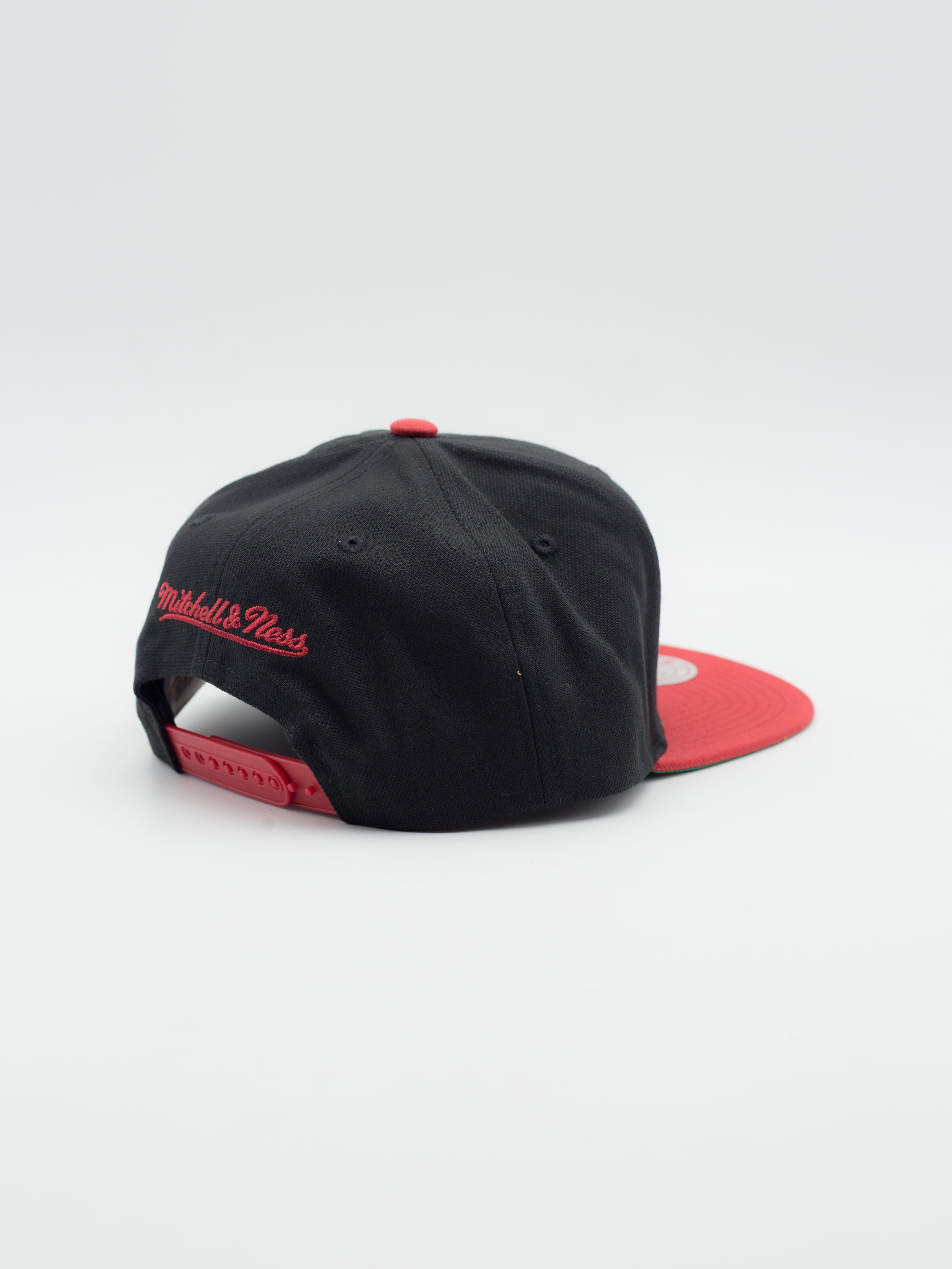 Chicago Bulls Champ Is Here Snapback - La Tienda de las Gorras