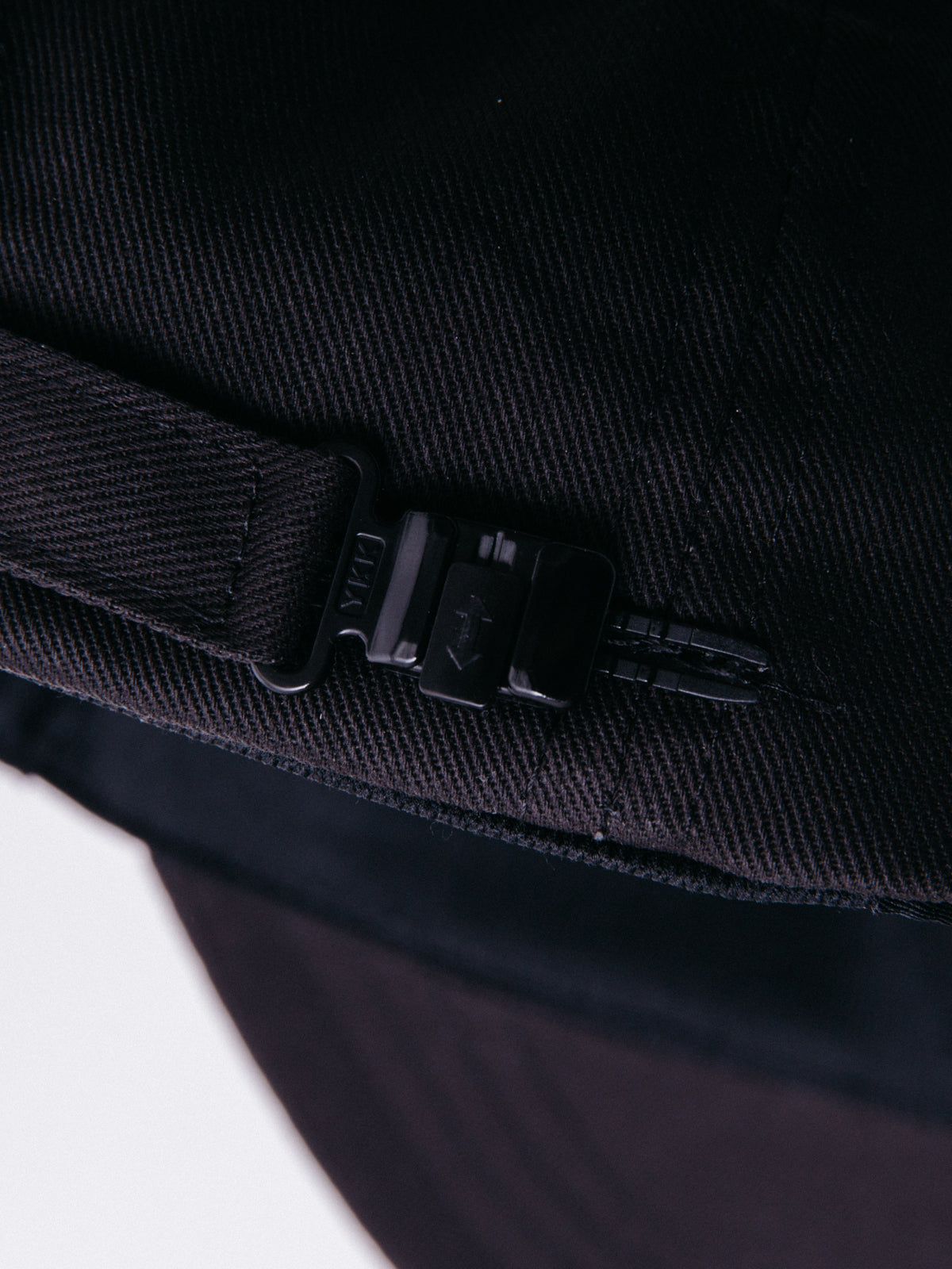 "ESSENTIAL" DAD HAT - La Tienda de las Gorras