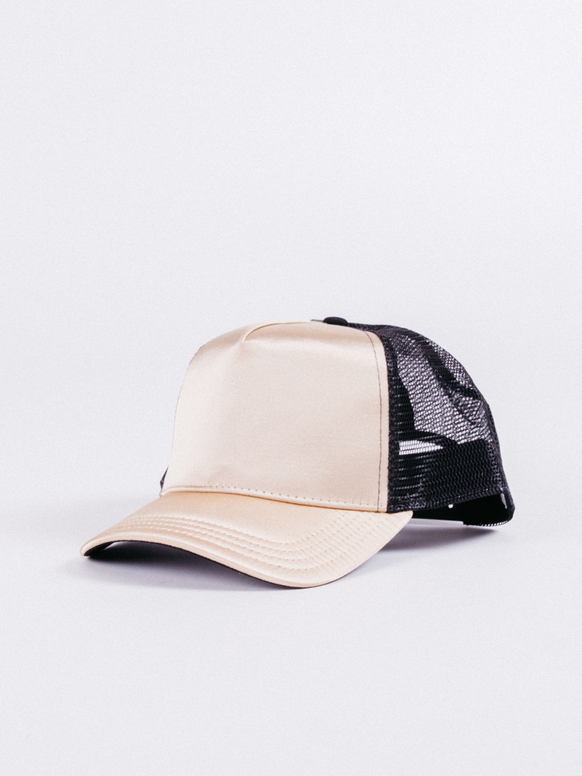 Basic Trucker Hat High Profile - La Tienda de las Gorras